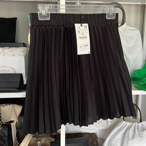 Black pleated skort- Brand New Zara!